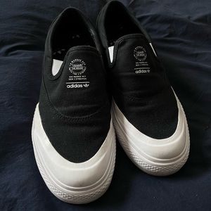 Adidas men’s Nizza RF slip on